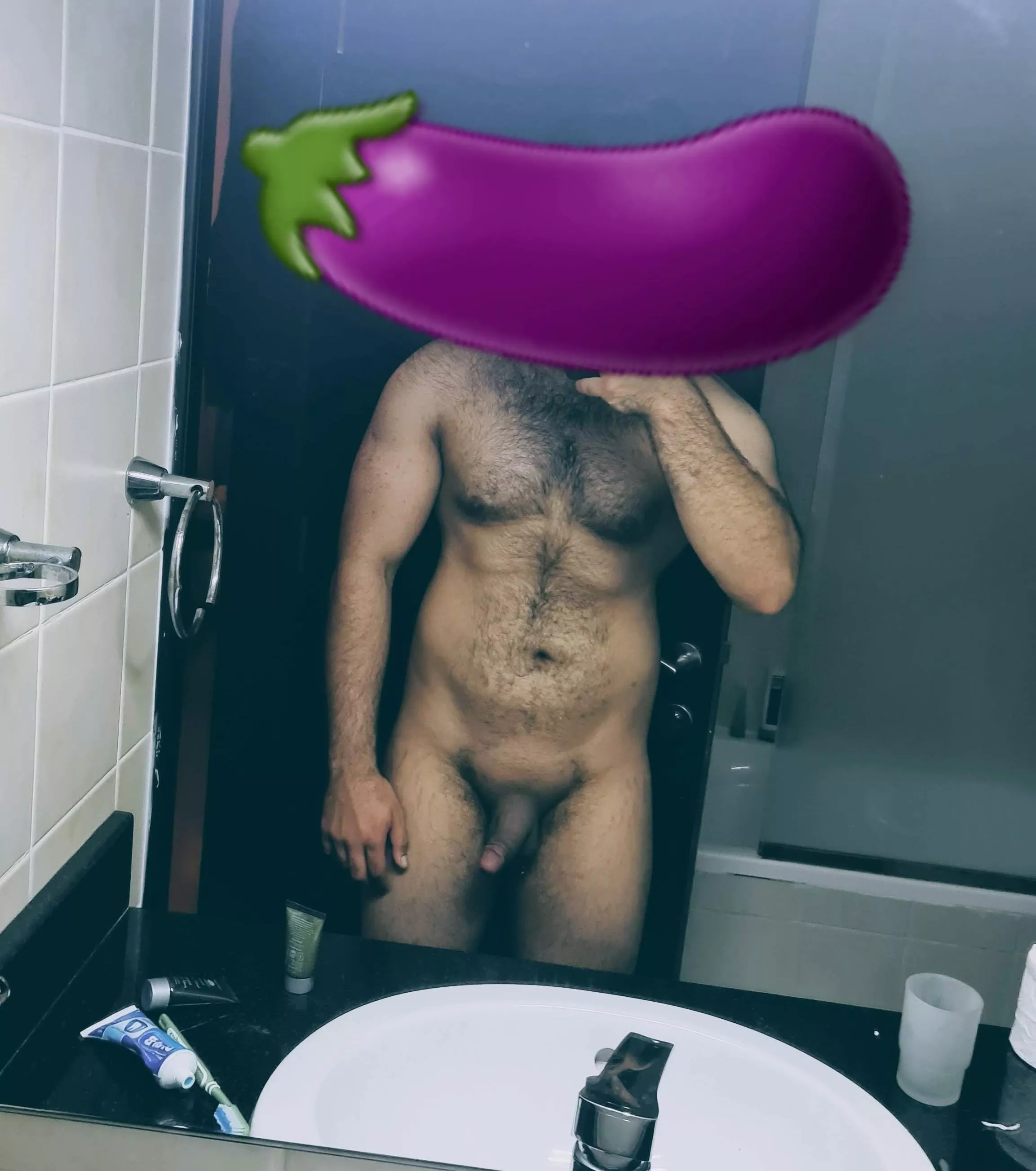 Gf just gone out with girls,and my pipe needs sucking on.i might fuck the granny next door again.