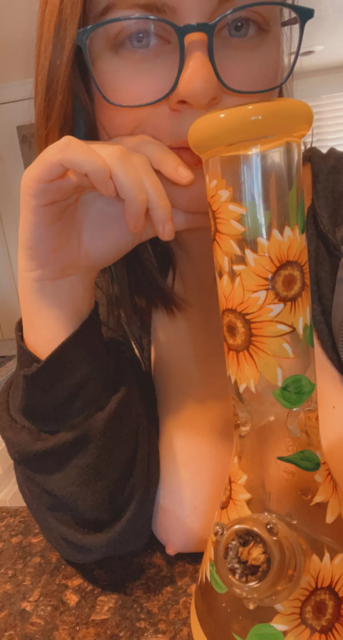 gloomy day bong hits