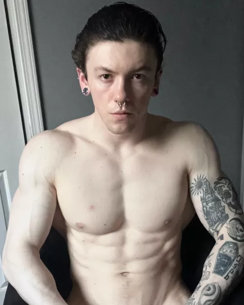 Good afternoon! I want someone to play with today 😈🤤😏