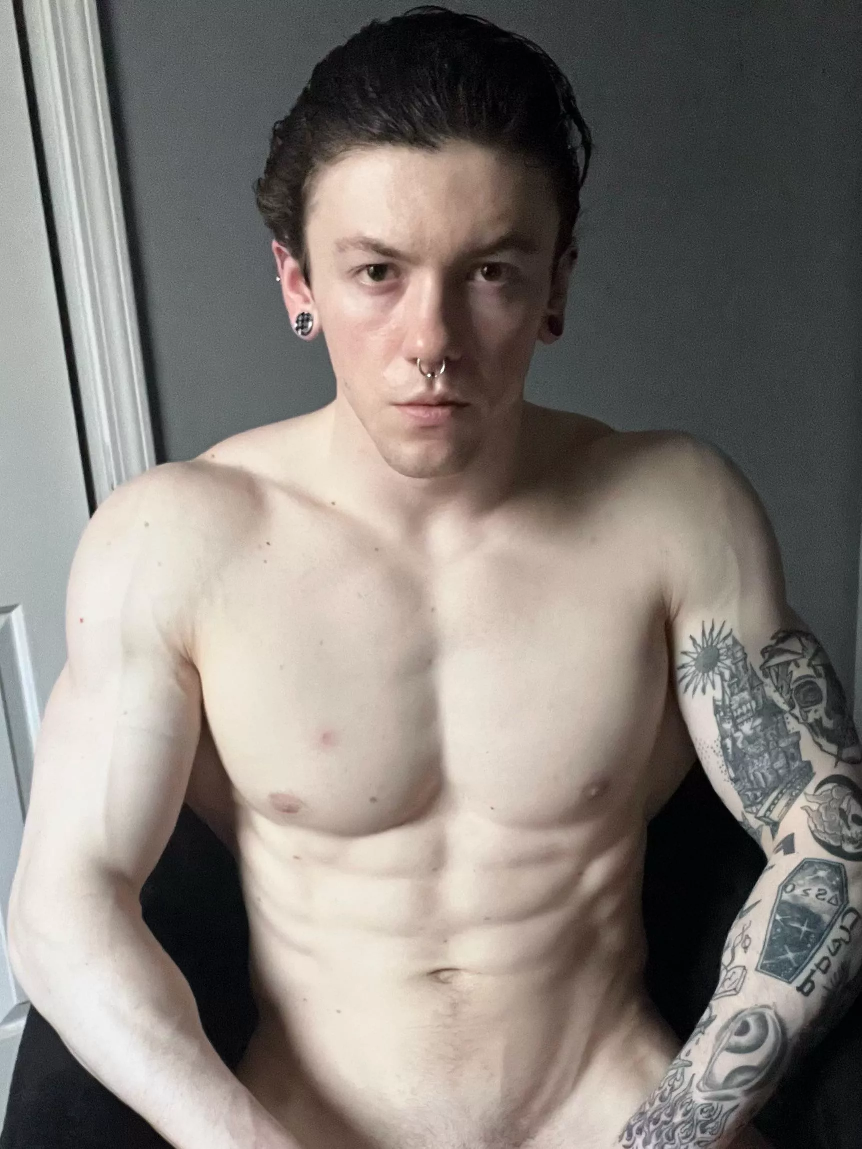 Good afternoon! I want someone to play with today 😈🤤😏