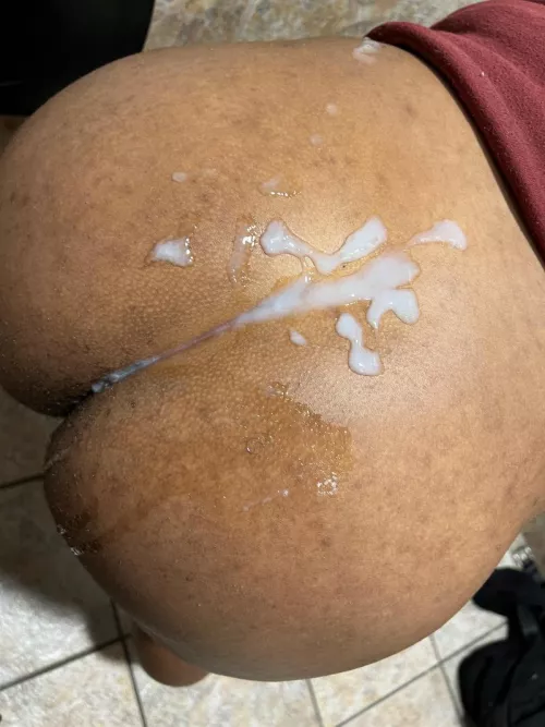 Got properly fucked by a fat cock and glazed with a fat load in a store restroom