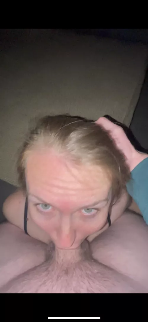 Handcuffs and eye contact 👀🍆👱🏻‍♀️