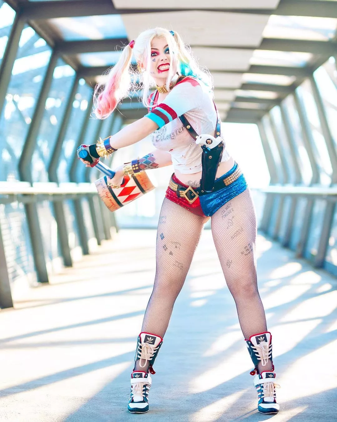 Harley Quinn by Laura Gilbert