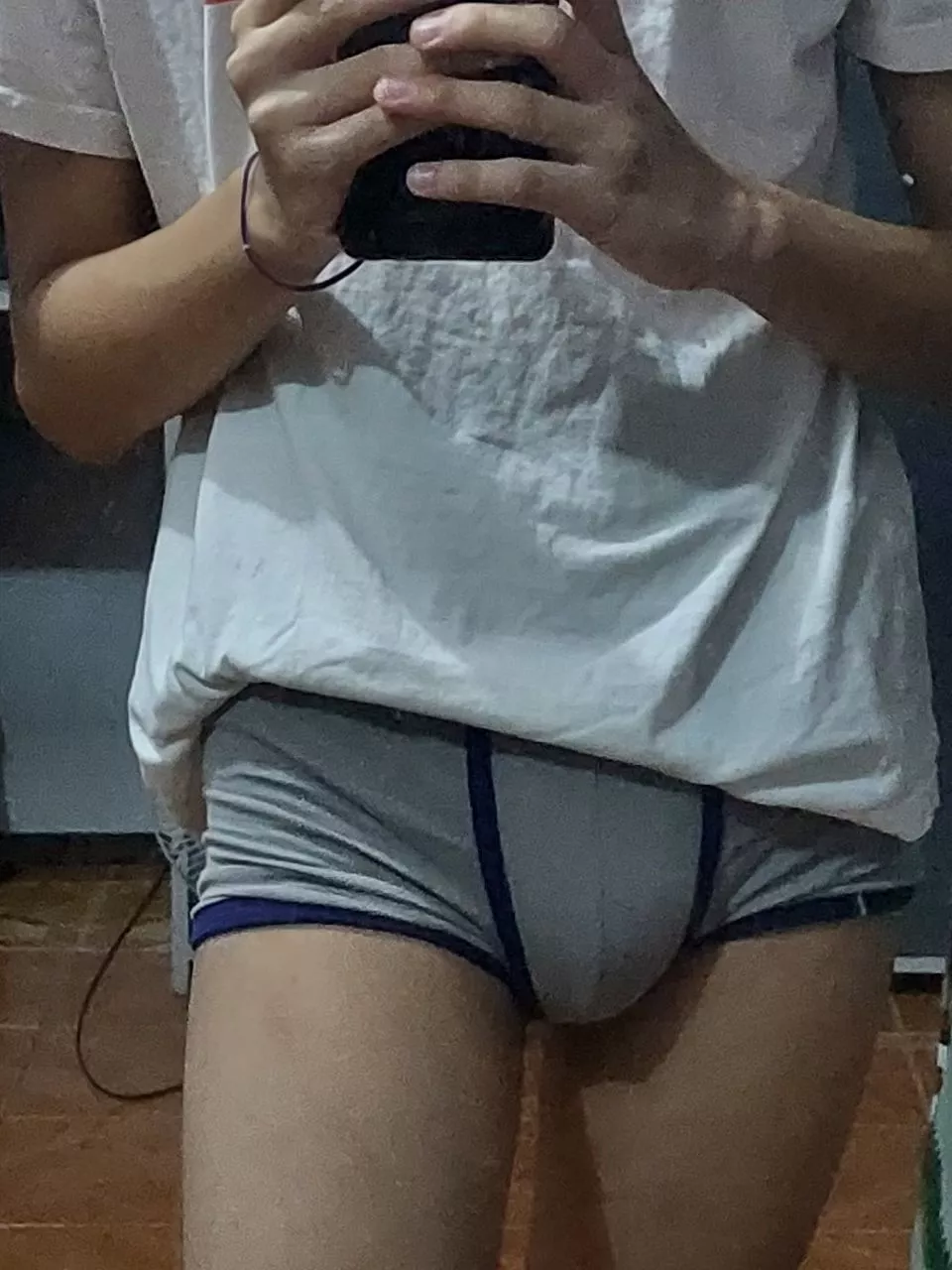 hey boys my dms open 18