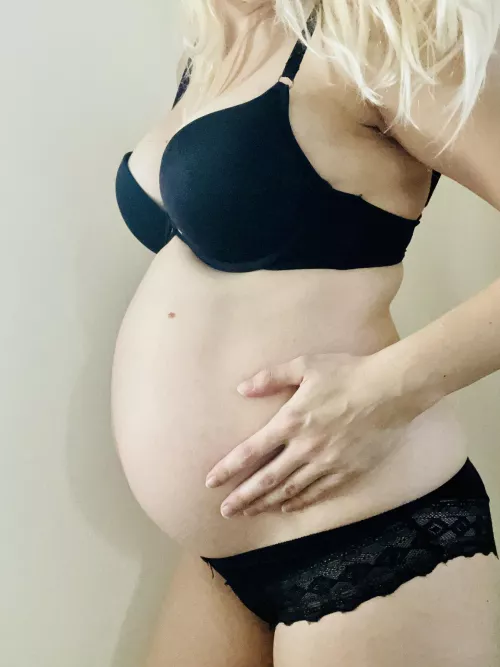 I am horny and I want some naughty fun 😈😈🫦🫦