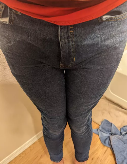 I didn't pee once all day and finally lost it all around midnight 😵‍💫