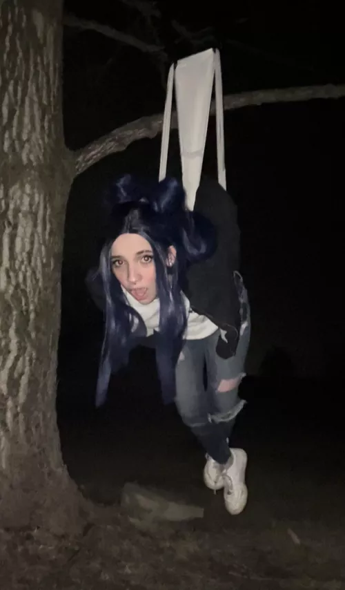 I guess my bully thought the fence wasn’t enough so he hung me up on a tree instead 0.0