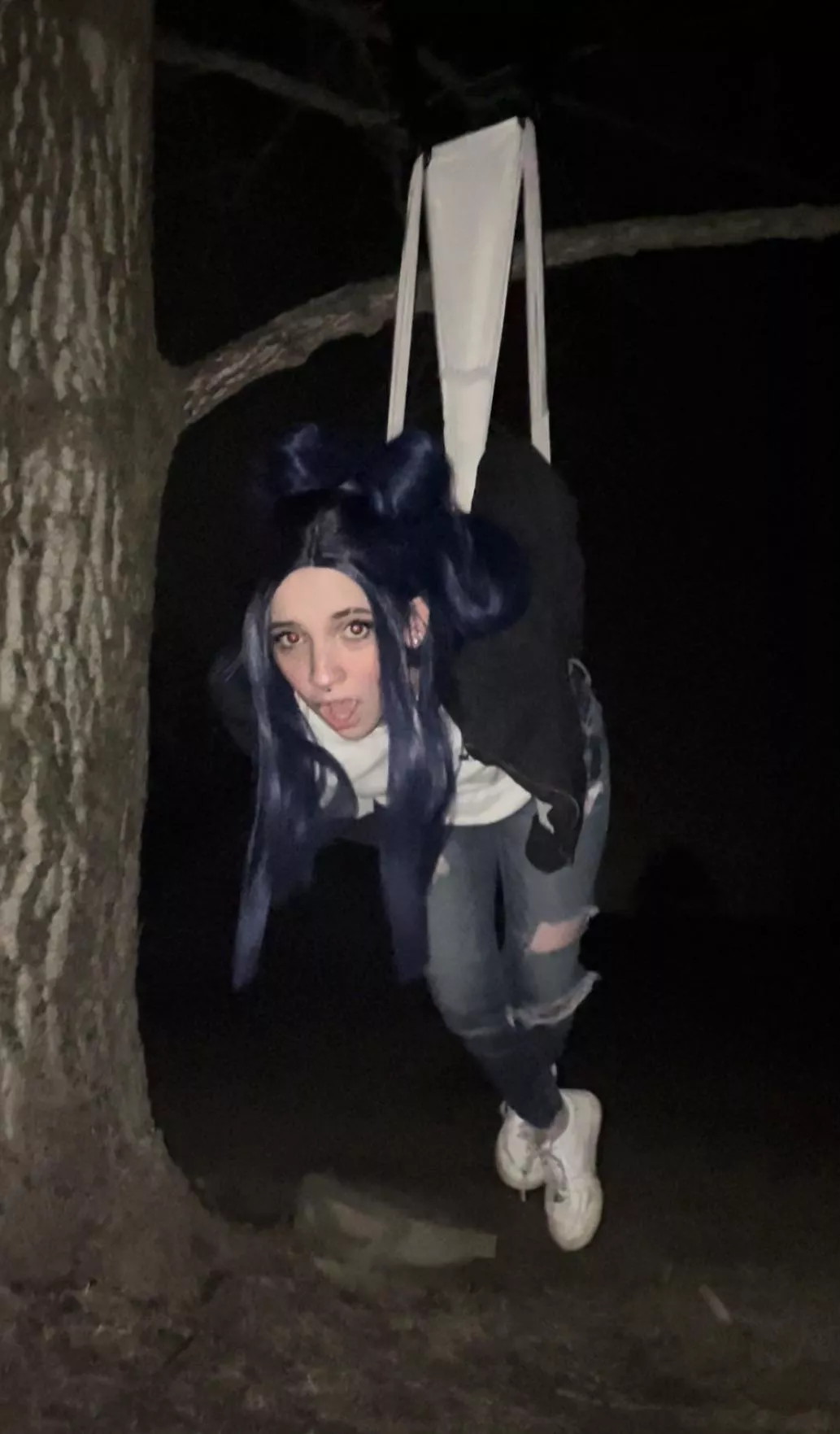 I guess my bully thought the fence wasn’t enough so he hung me up on a tree instead 0.0