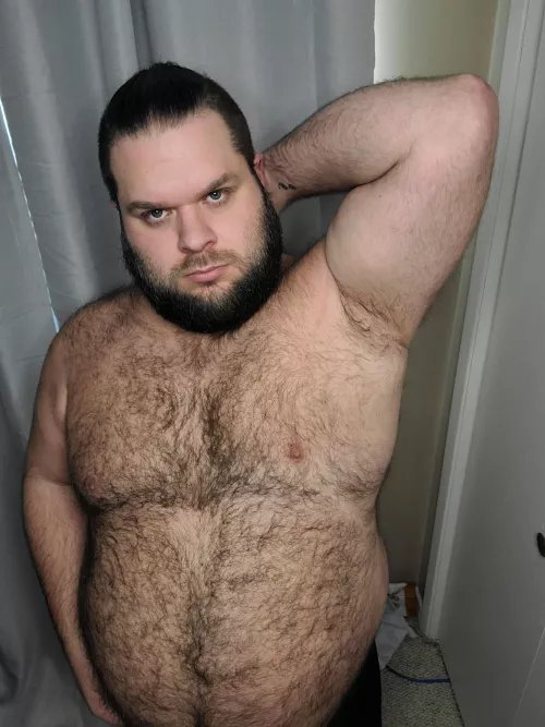 I hear ya'll like musky, hairy armpits