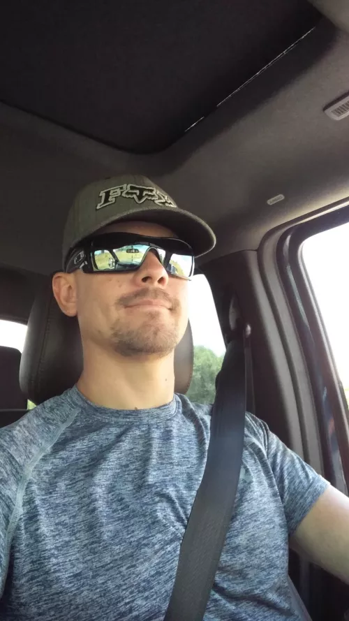 I want a girl to make me a sissy sluy