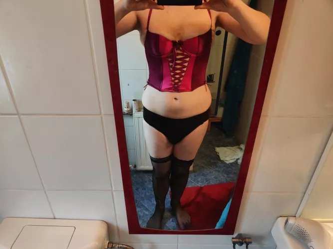 i wear my Mom's lingerie