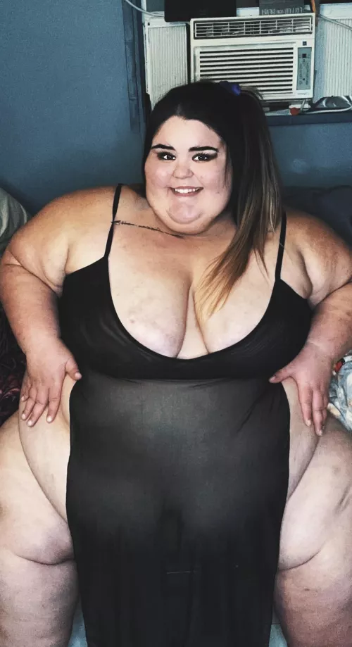 I wish you were here to shower with affection 😍