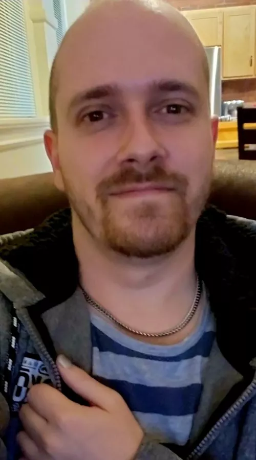 Ice storms outside means it's a perfect day for staying in, gaming and cuddling