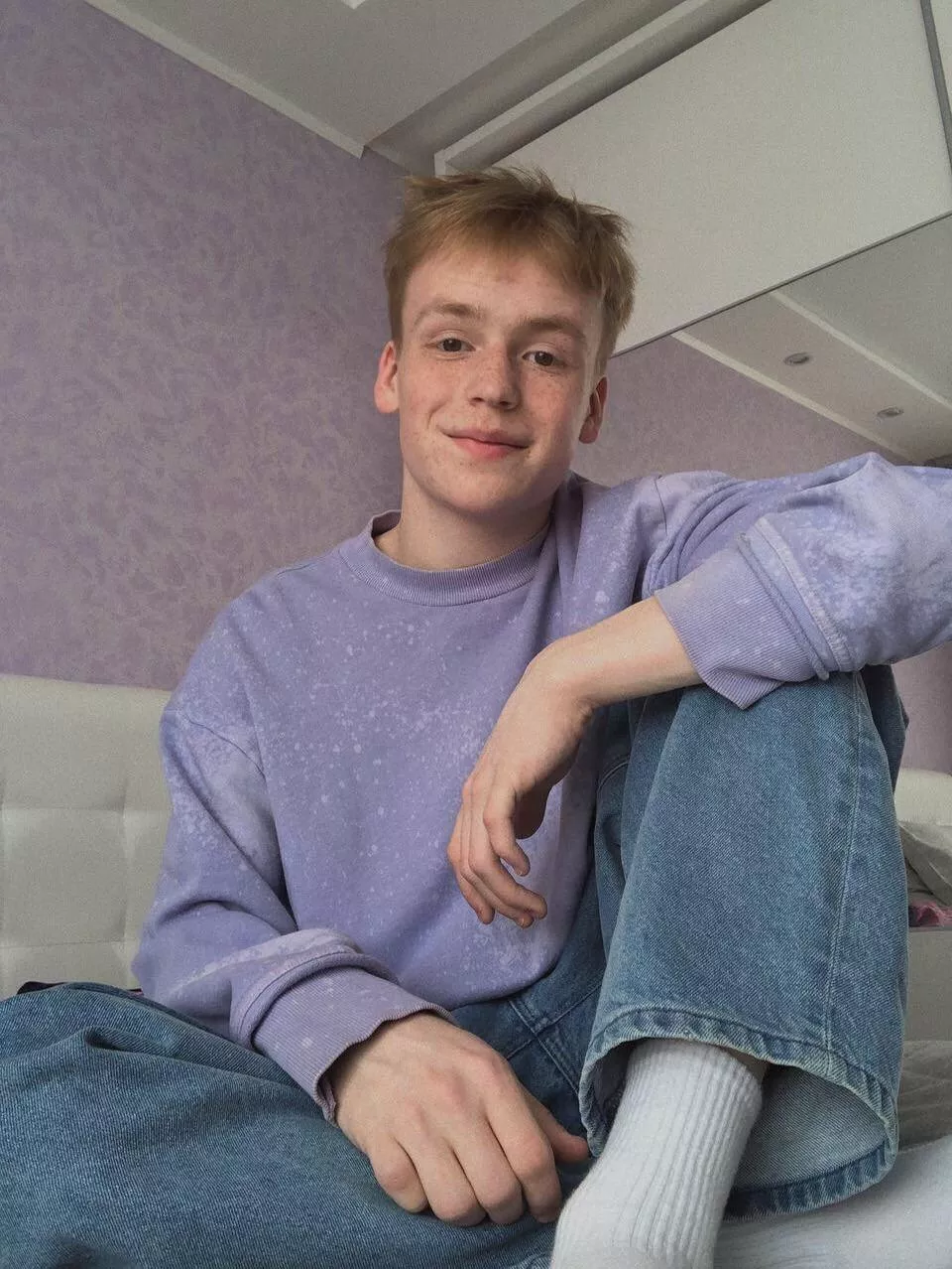 i’m 4’8 ft and wbu? i really like tall guys