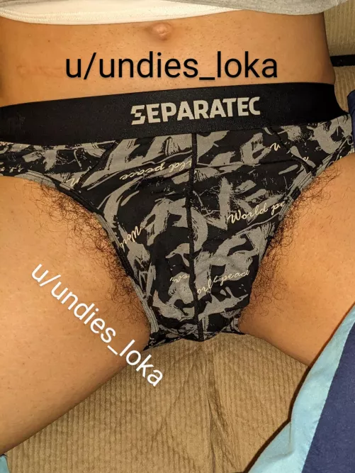 it's coming out from my briefs ahhhh!