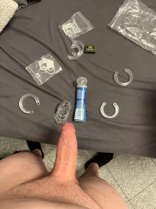 Its gettin instantly Hard if i want to put the cage on. Some tips ?