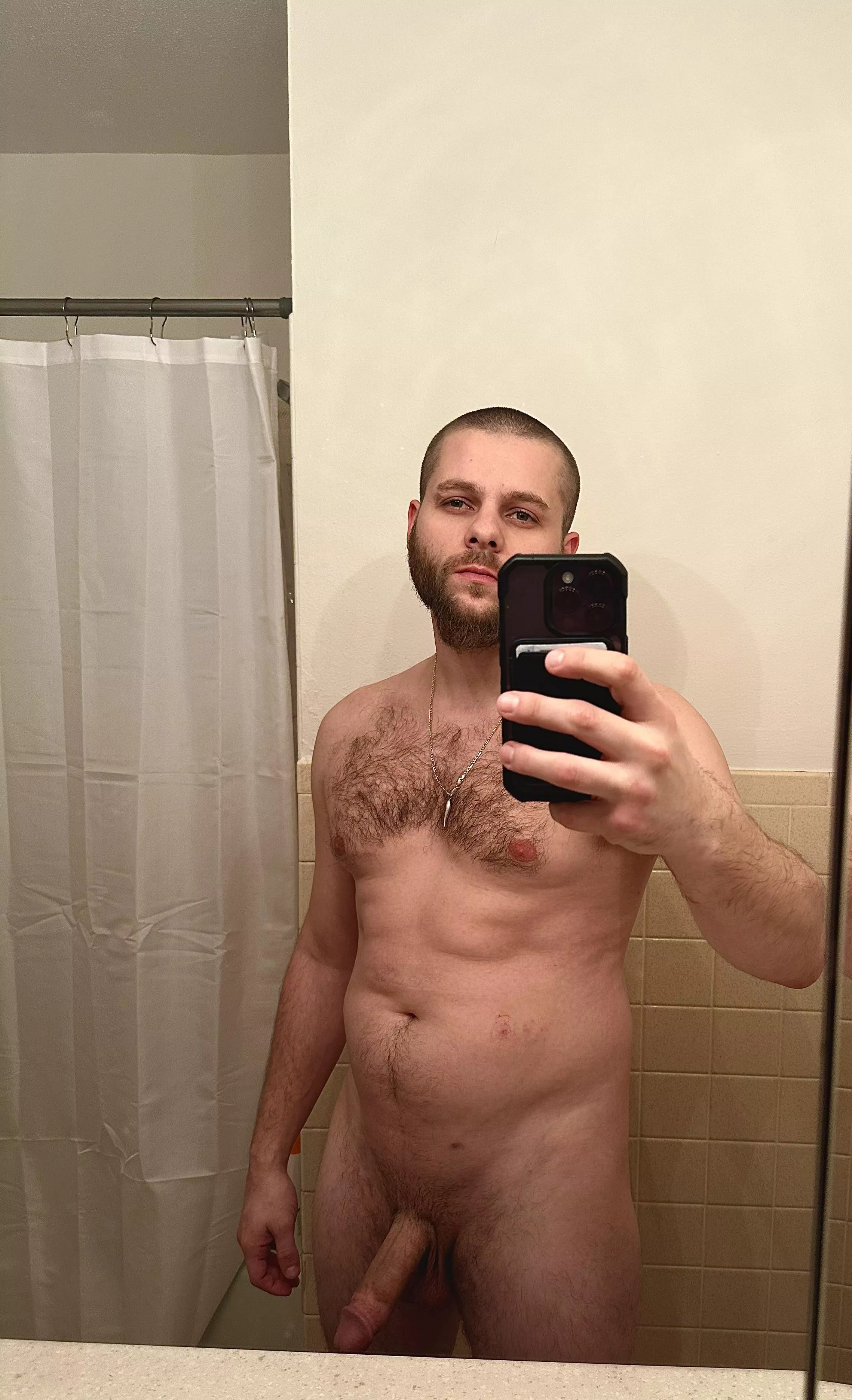 Just need help getting my dick hard , I’m home alone 🥵