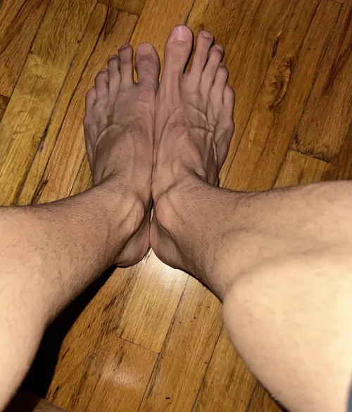 Like big veiny feet?