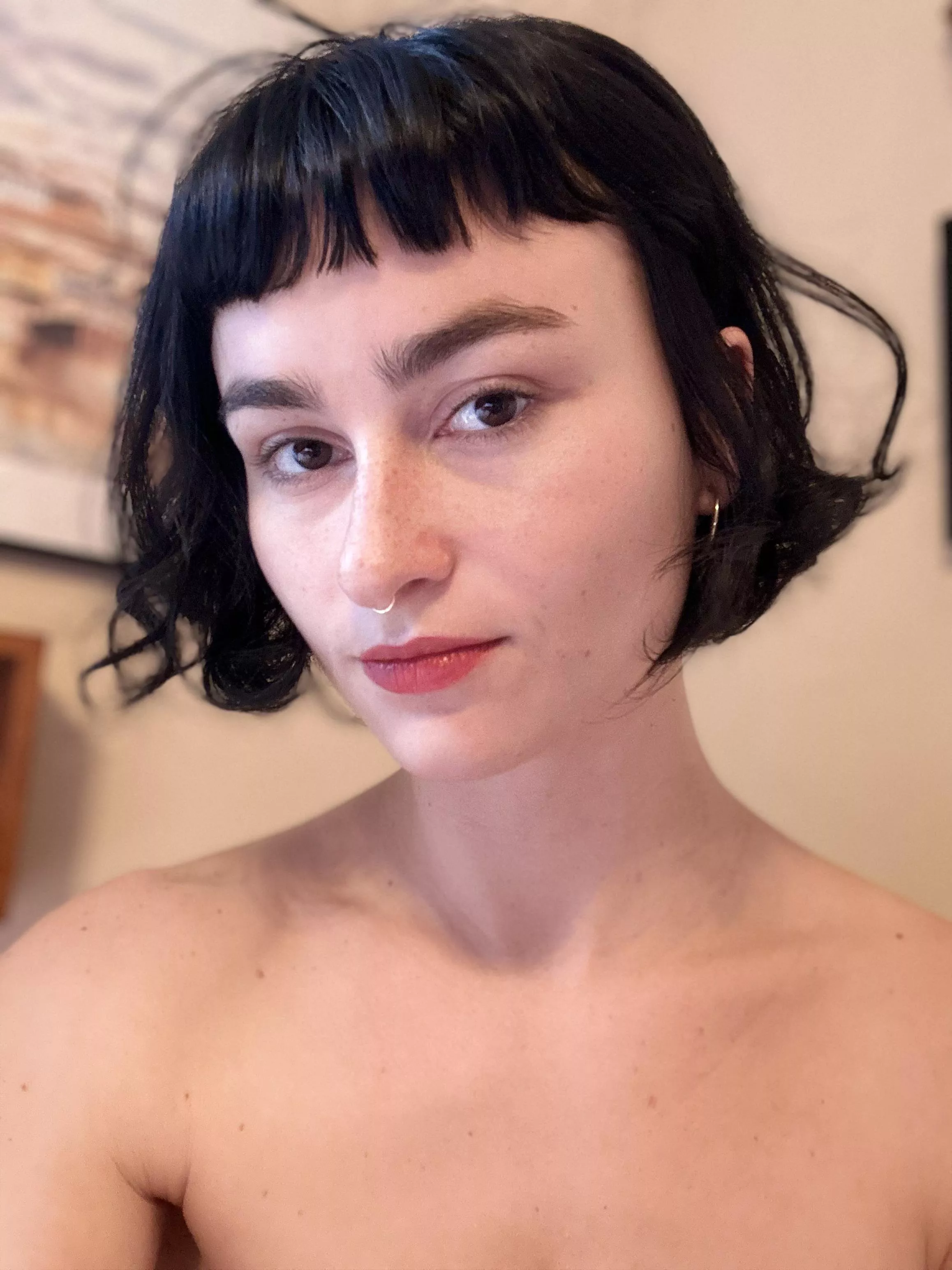 Micro bangs for this girl ✋