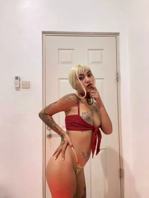 My small body can make you harder, daddy 😈