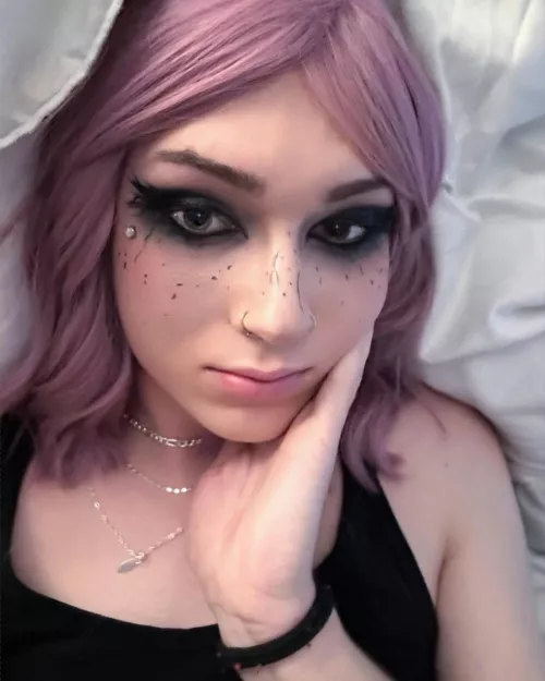 need someone to join me here im lonely 😔