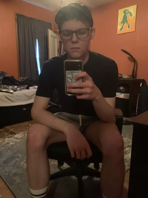 New shorts came in the mail today… they’re much shorter than expected, my hand is there for a reason 🫠