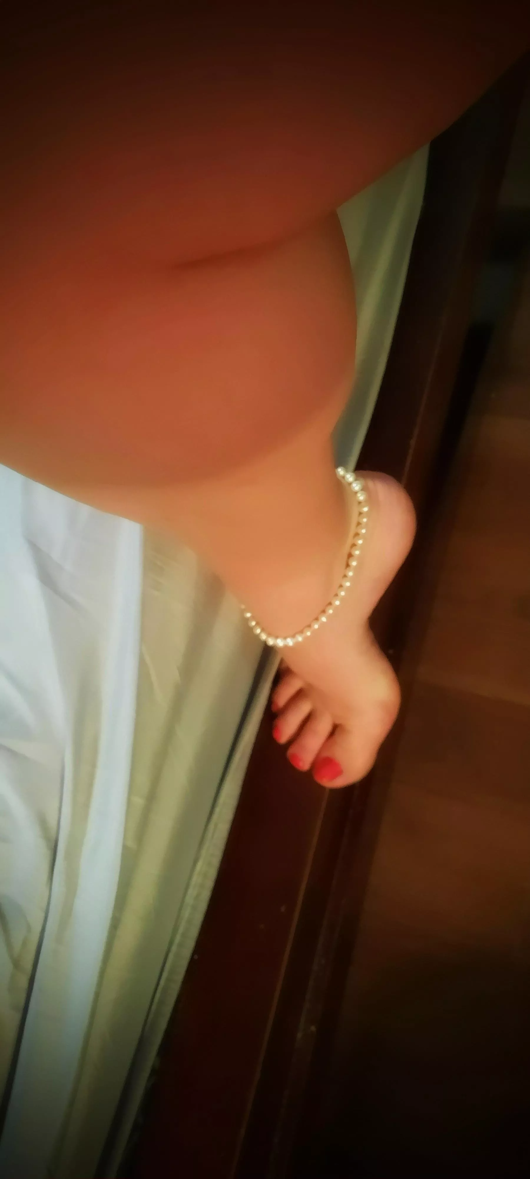 red toes and pearls