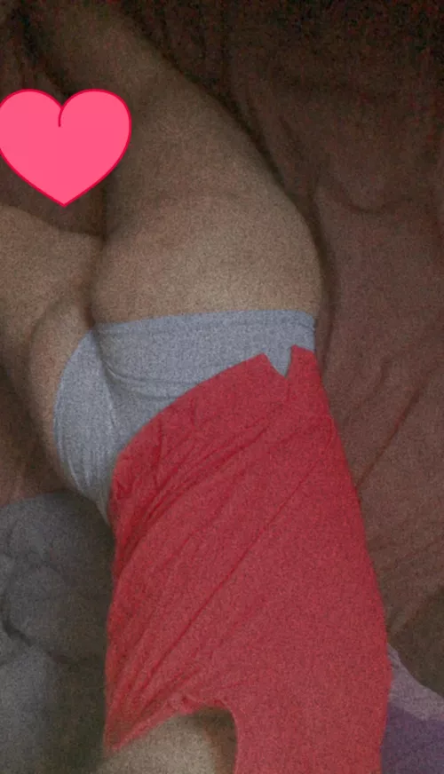 Thick Arab sissy here looking for hindu uncut master ☺️