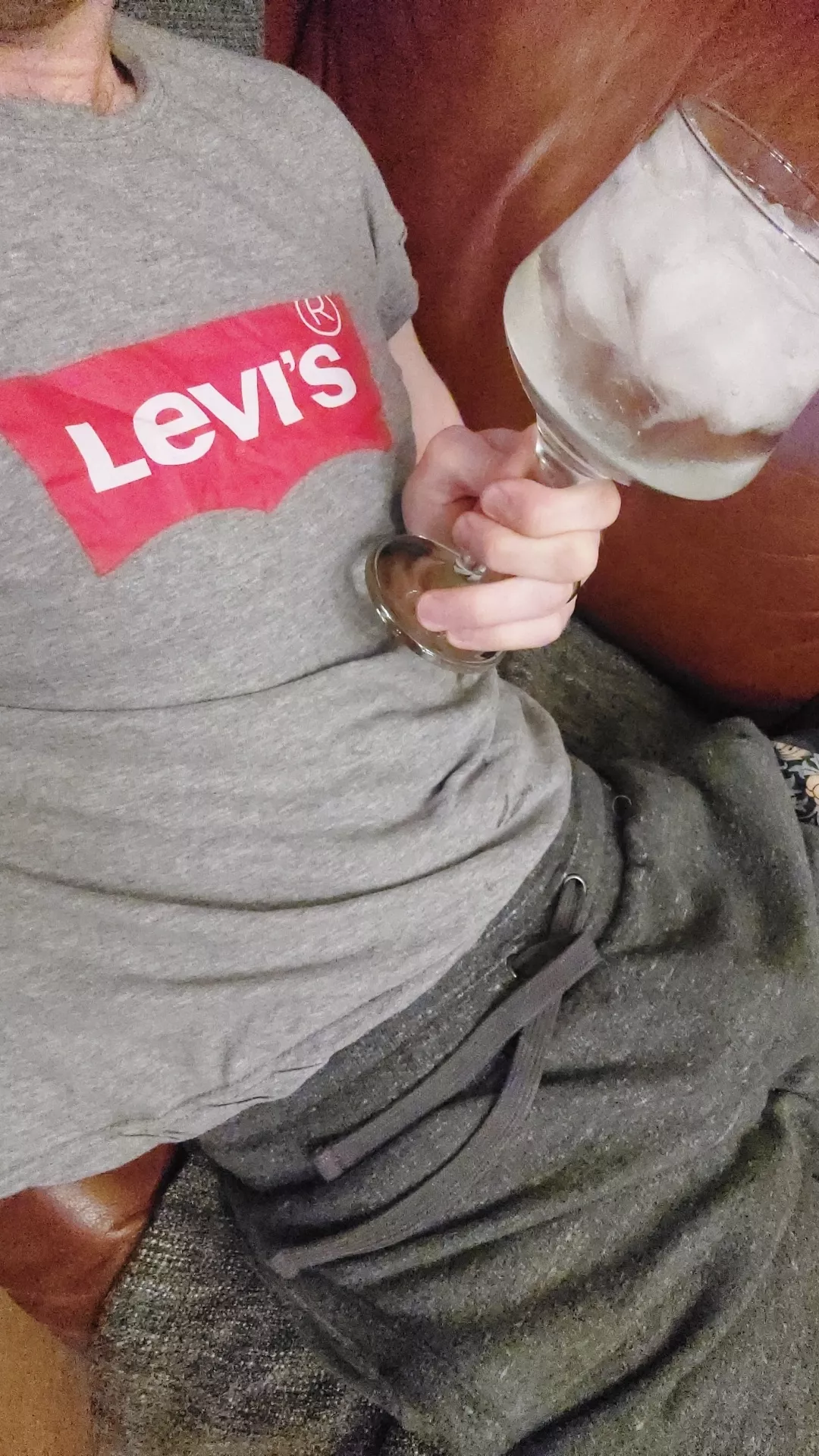 Tired of being beaten by Cynthia on Brilliant Diamond.. so it's G&T time!