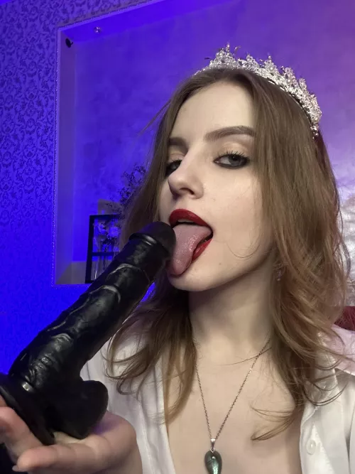 Tongues out ready for breeding