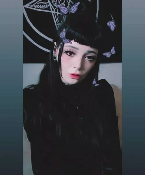 Upvote and you'll a task [domme]