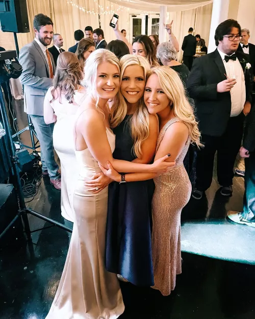 Wedding Blondes