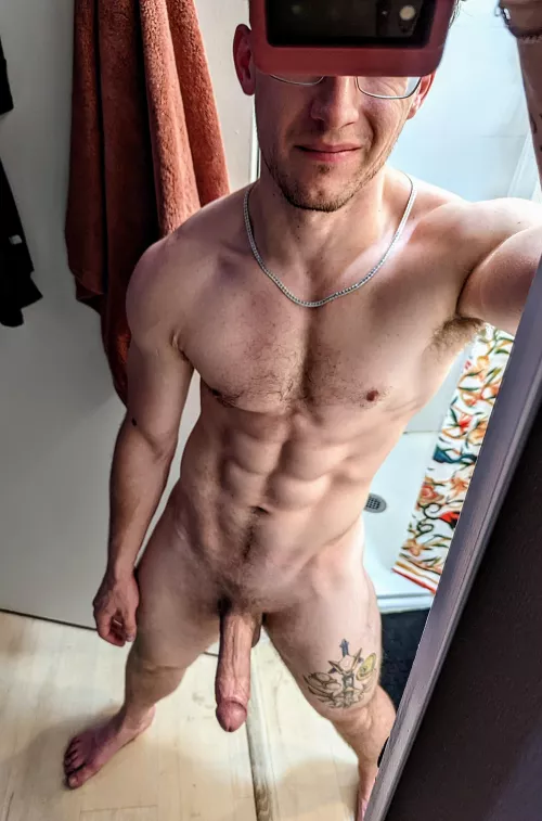 What'cha doing this Friday night? 😘