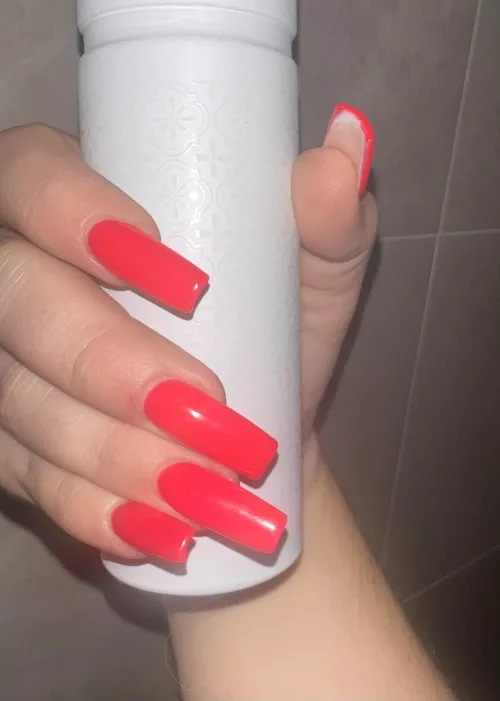 Who gives me his balls to play? 😏