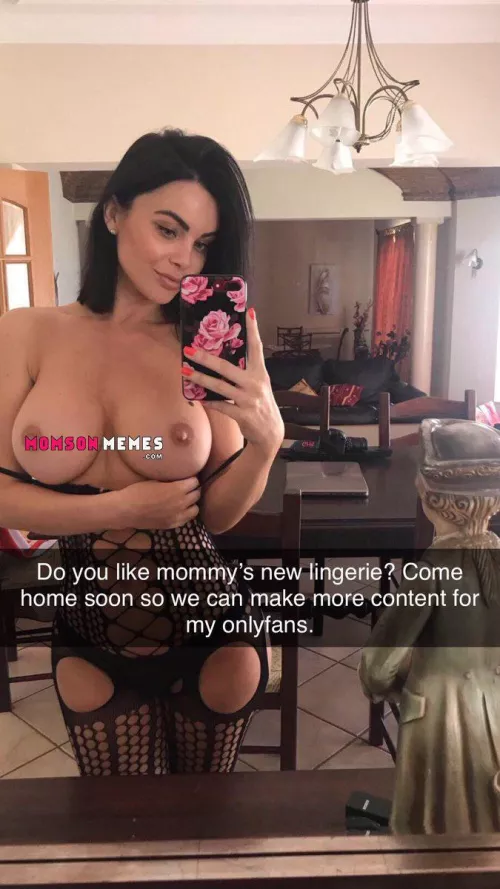 Who like her new lingerie?!