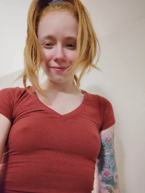 who needs bras when you have perfect petite titties?