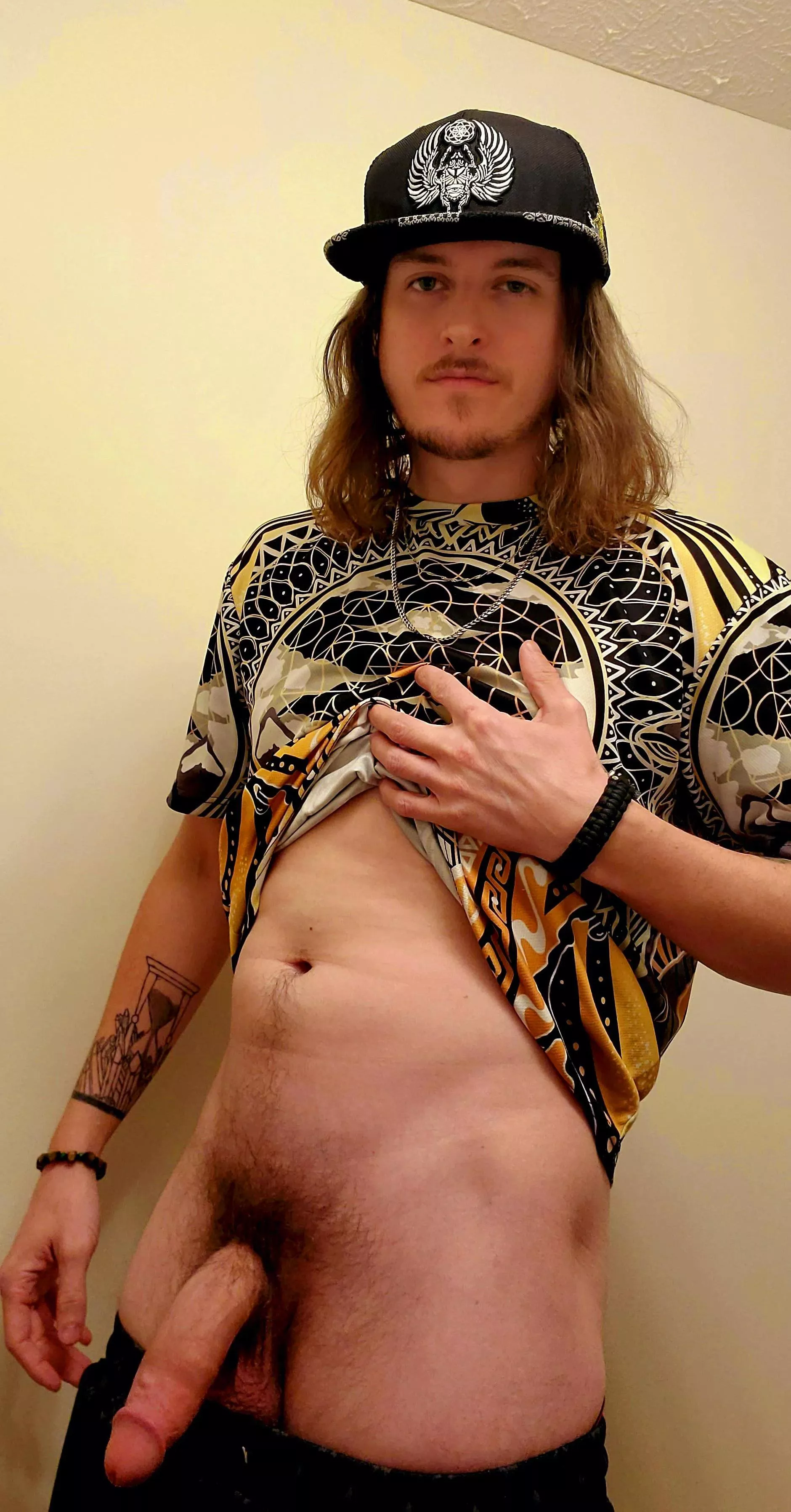 Who wants to play with daddy? 🤔😈