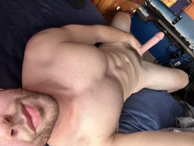 Won’t you come to bed baby 😘