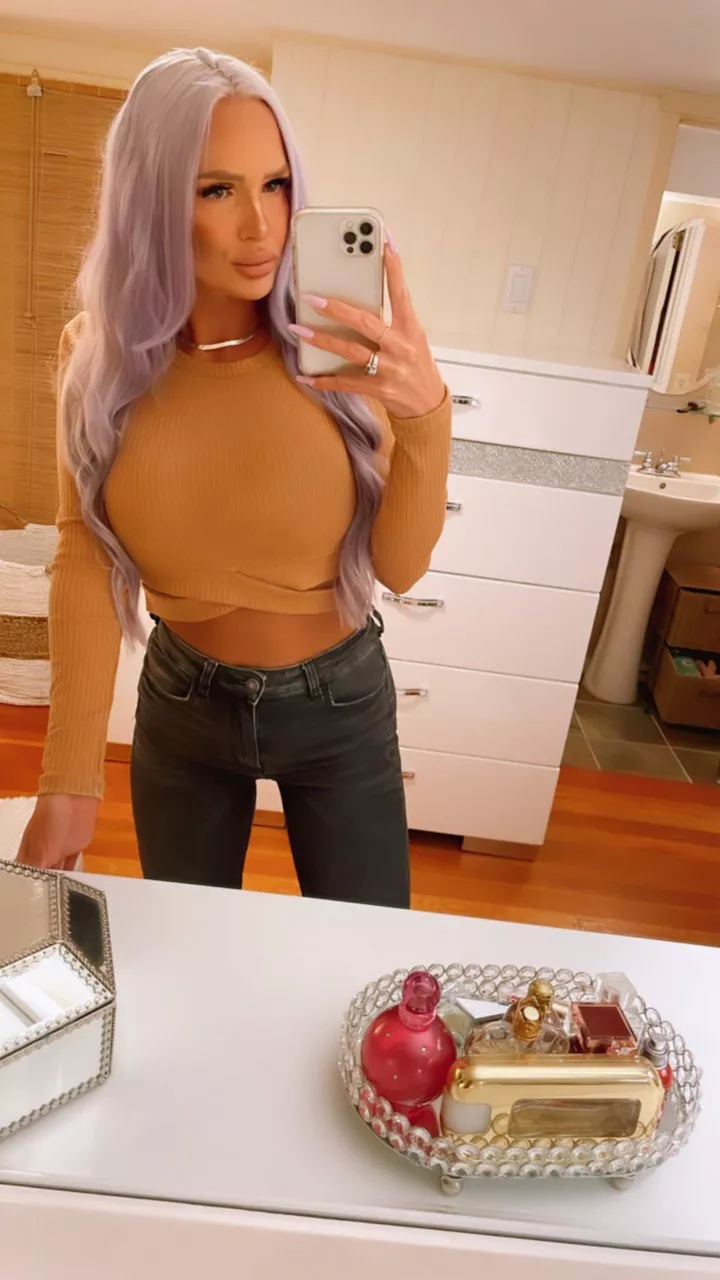 Would you be happy with girl like me?