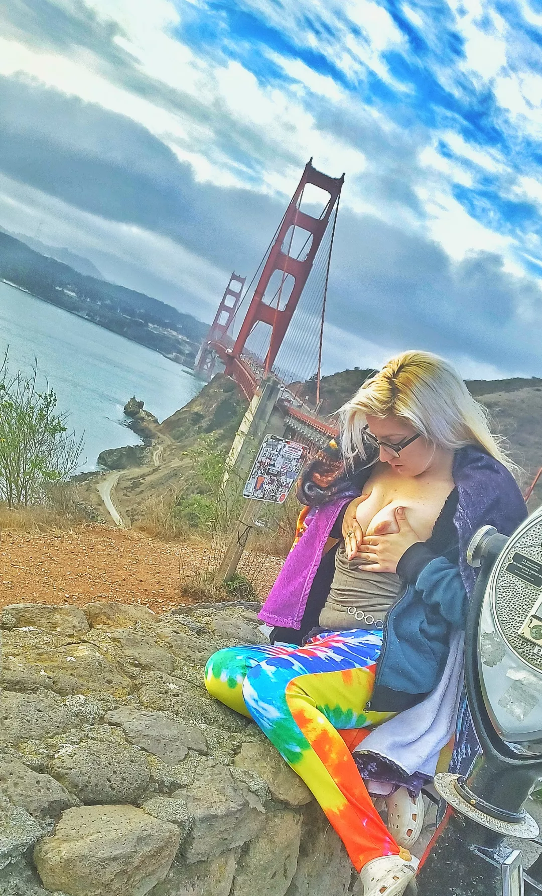 would you join me at this view spot to catch the sunset ? 🌇