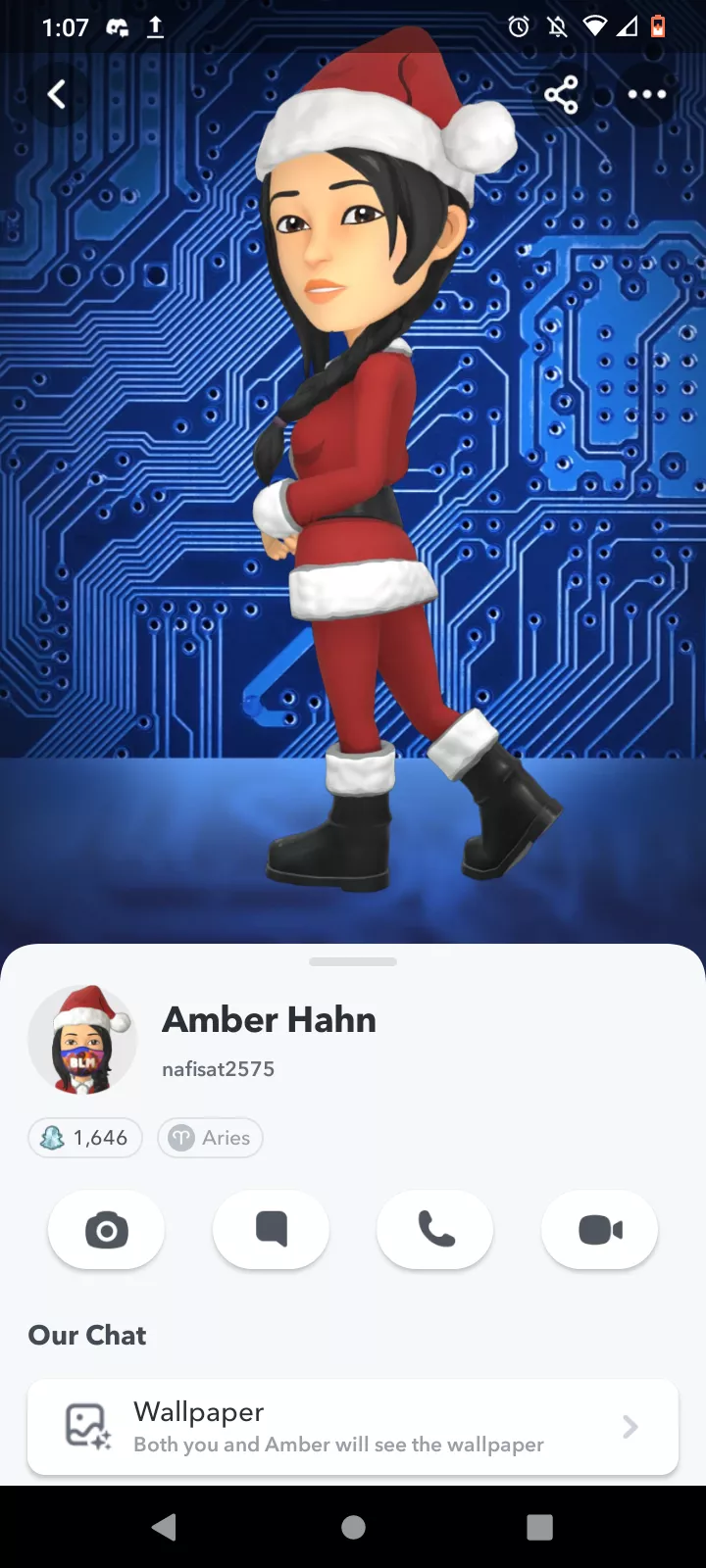 yo check her out she bad af