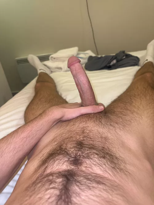 22 in hotel alone dm for Snapchat
