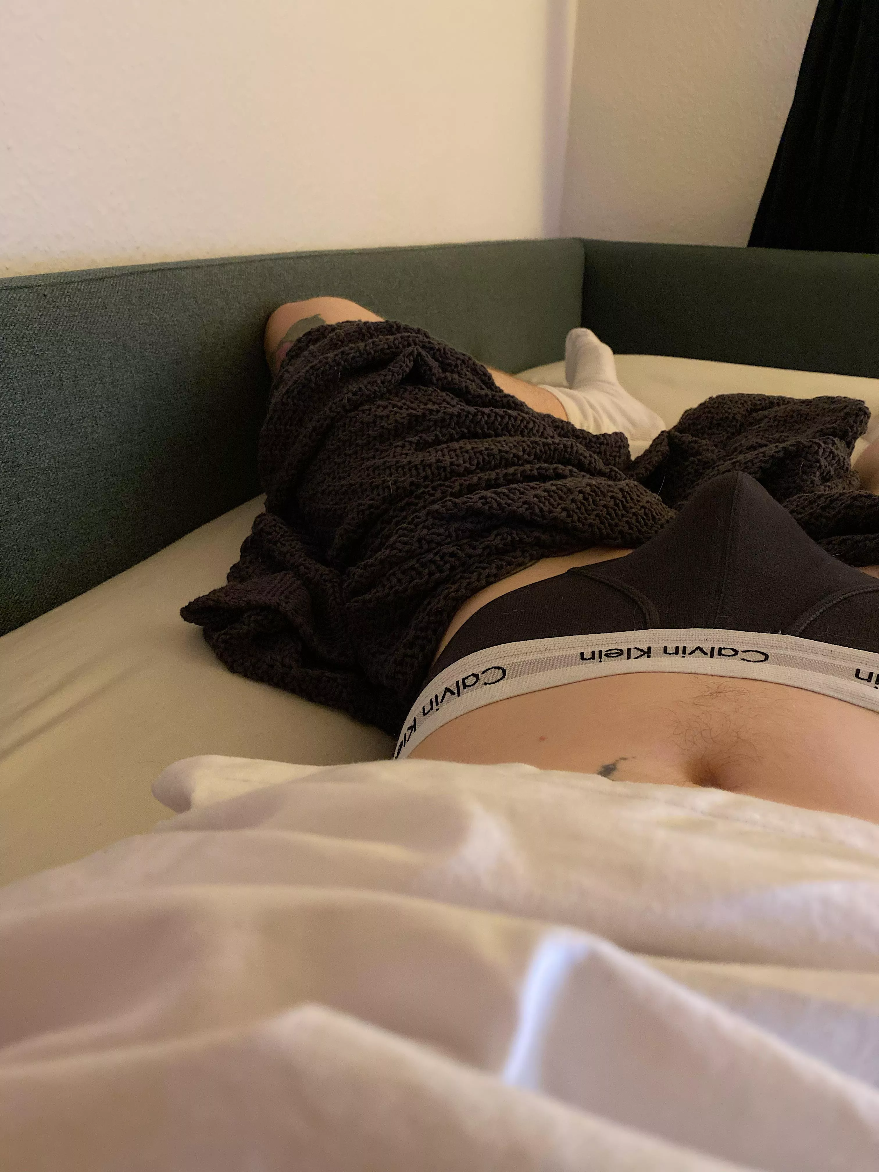 24 Skater with big dick looking for other big dicks. Snap compare/videos/live. SC:LuiKrueger