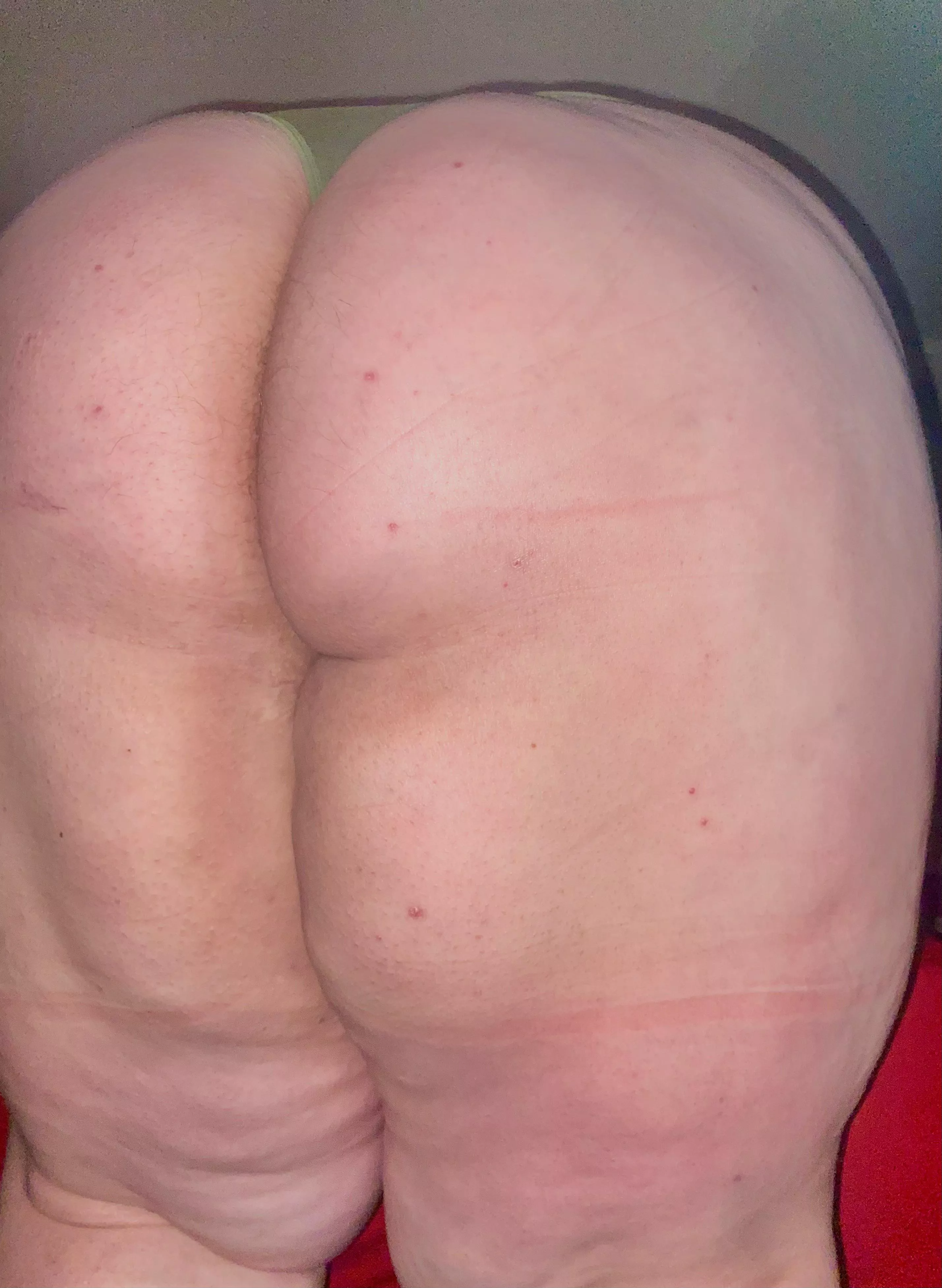 all that’s missing is a bright red hard mark to mark your territory😈 [f20]