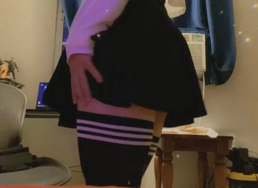 Are you bigger than a 5’6” femboy?