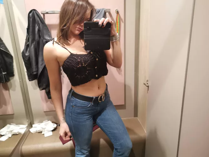 Changing room 😊 f32 oc
