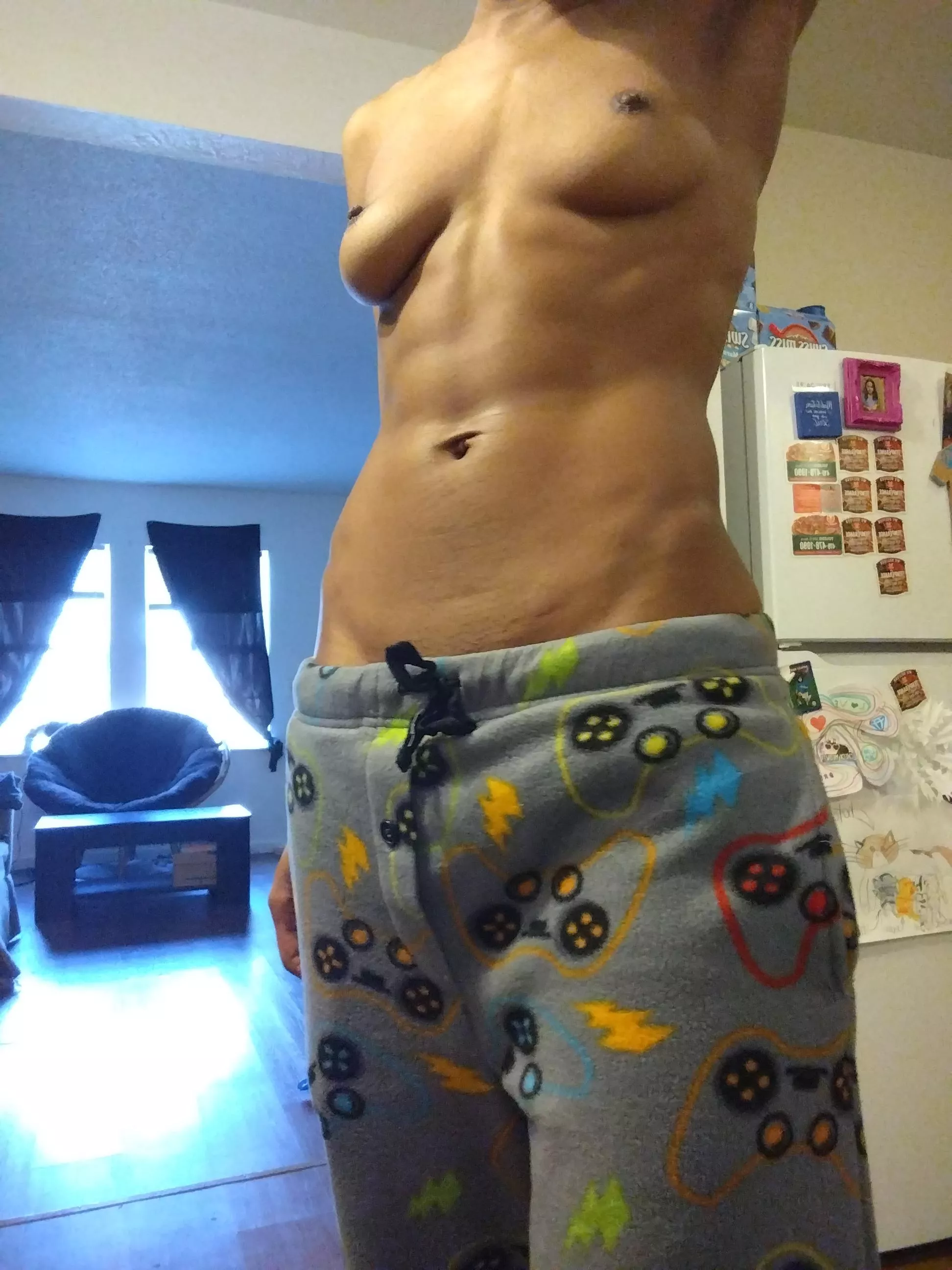 come keep mommy company daddy 🤤💦🍆