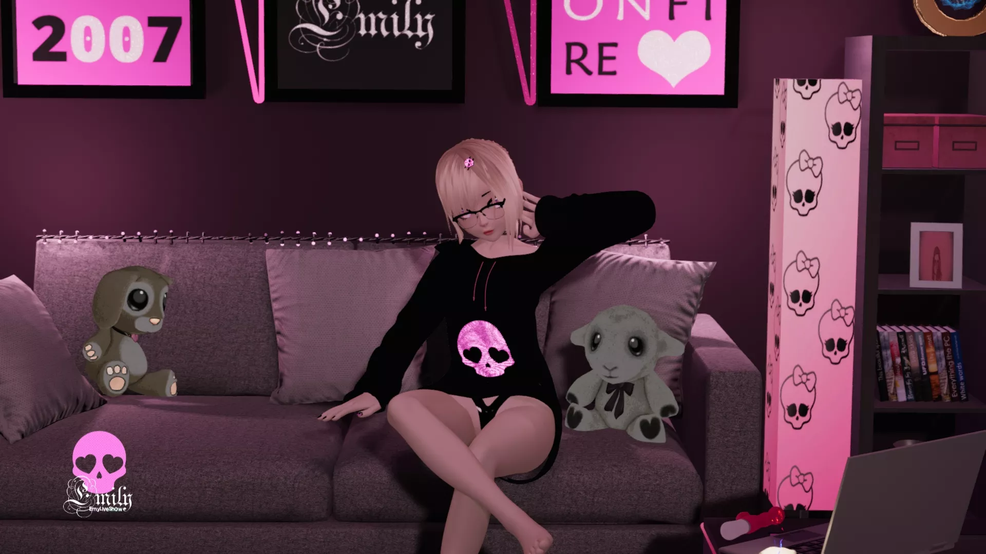 Common.. sit down, relax and lets have Netflix and chill with your naughty girl 😋 https://chaturbate.com/emyliveshow