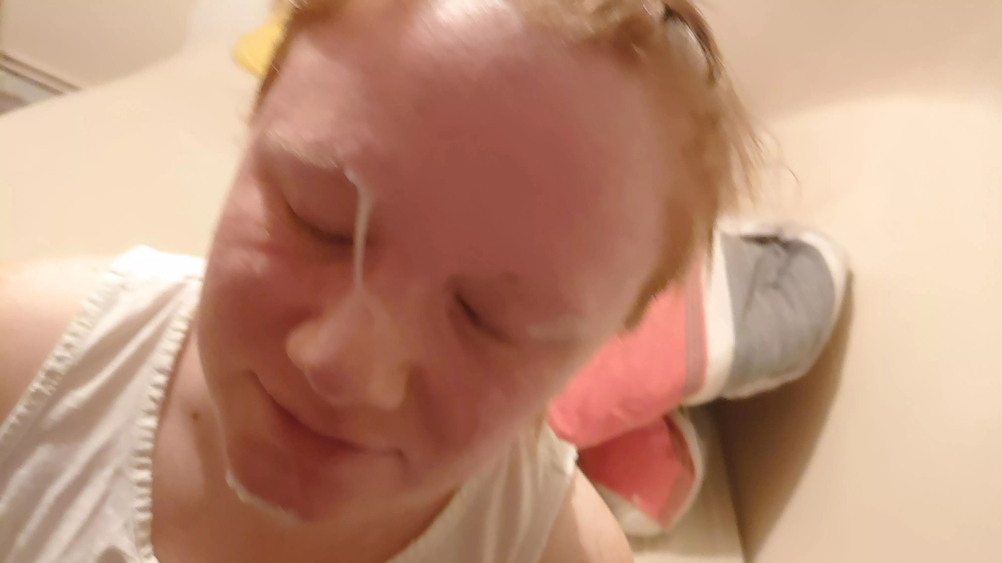 Cum on her face