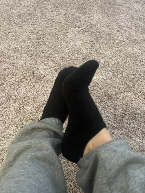 day 3 wearing these 🤭 my pretty arches need a massage